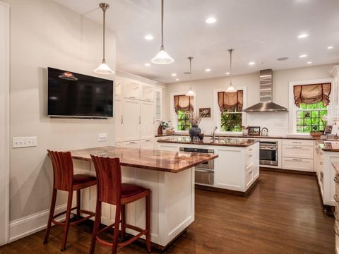 Tiny photo for 140 N Parkview Avenue, Bexley, OH 43209 (MLS # 226007351)