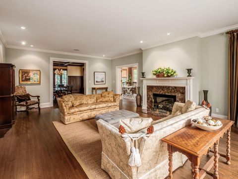 Tiny photo for 140 N Parkview Avenue, Bexley, OH 43209 (MLS # 226007351)