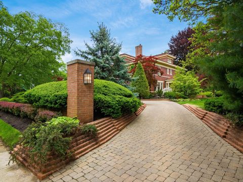 Tiny photo for 140 N Parkview Avenue, Bexley, OH 43209 (MLS # 226007351)