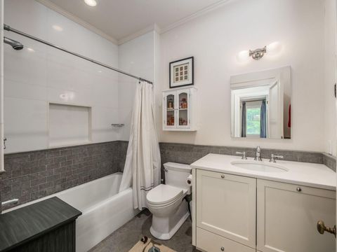 Tiny photo for 140 N Parkview Avenue, Bexley, OH 43209 (MLS # 226007351)