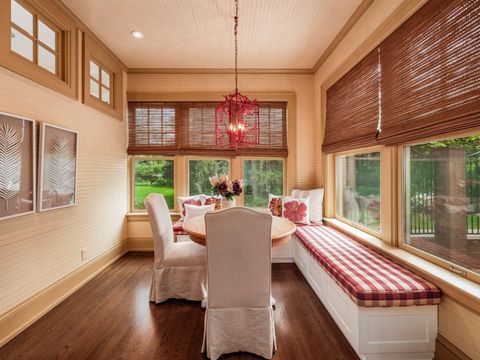 Tiny photo for 140 N Parkview Avenue, Bexley, OH 43209 (MLS # 226007351)