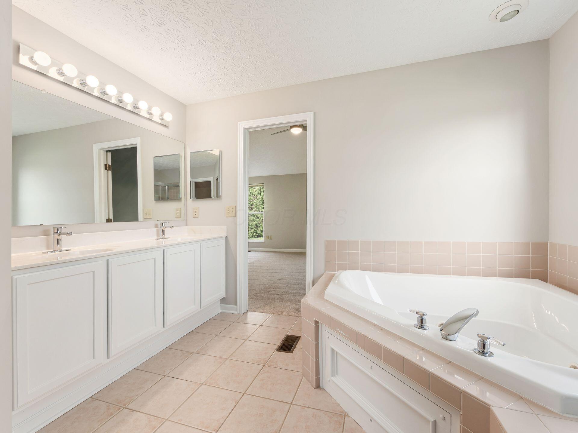 1148 Challis Springs Drive, New Albany, Ohio image 41