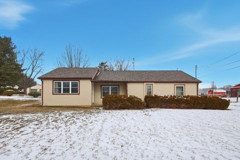 Photo of 5210 Kerns Road, Springfield, OH 45502 (MLS # 226004807)