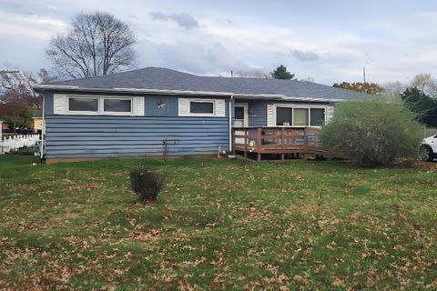 Photo of 878 Oberlin Drive, Heath, OH 43056 (MLS # 225042492)
