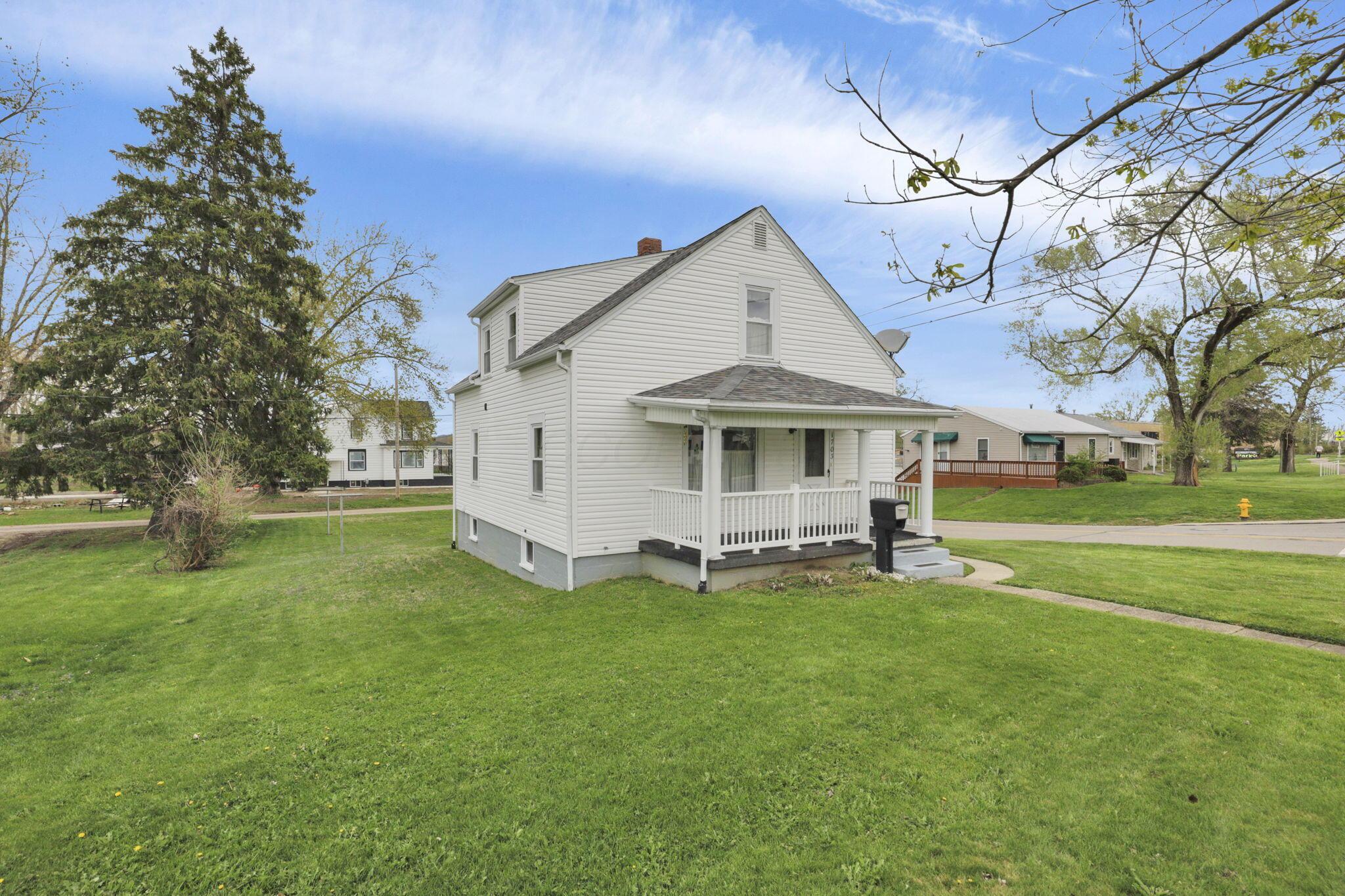 1703 Cedar Hill Road, Lancaster, Ohio image 1