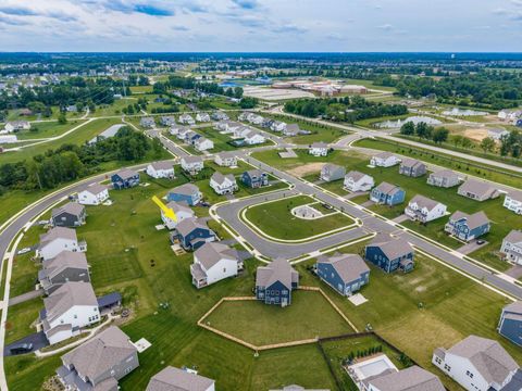 Tiny photo for 1601 Cromwill Loop, Delaware, OH 43015 (MLS # 226022466)