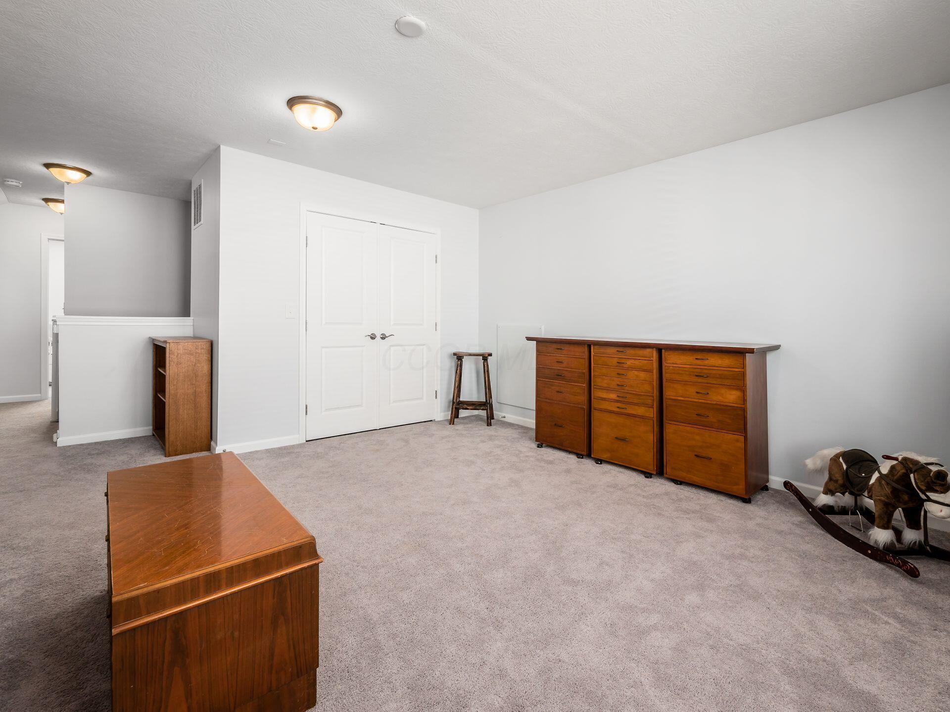 6647 Cat Singer Circle, Hilliard, Ohio image 24