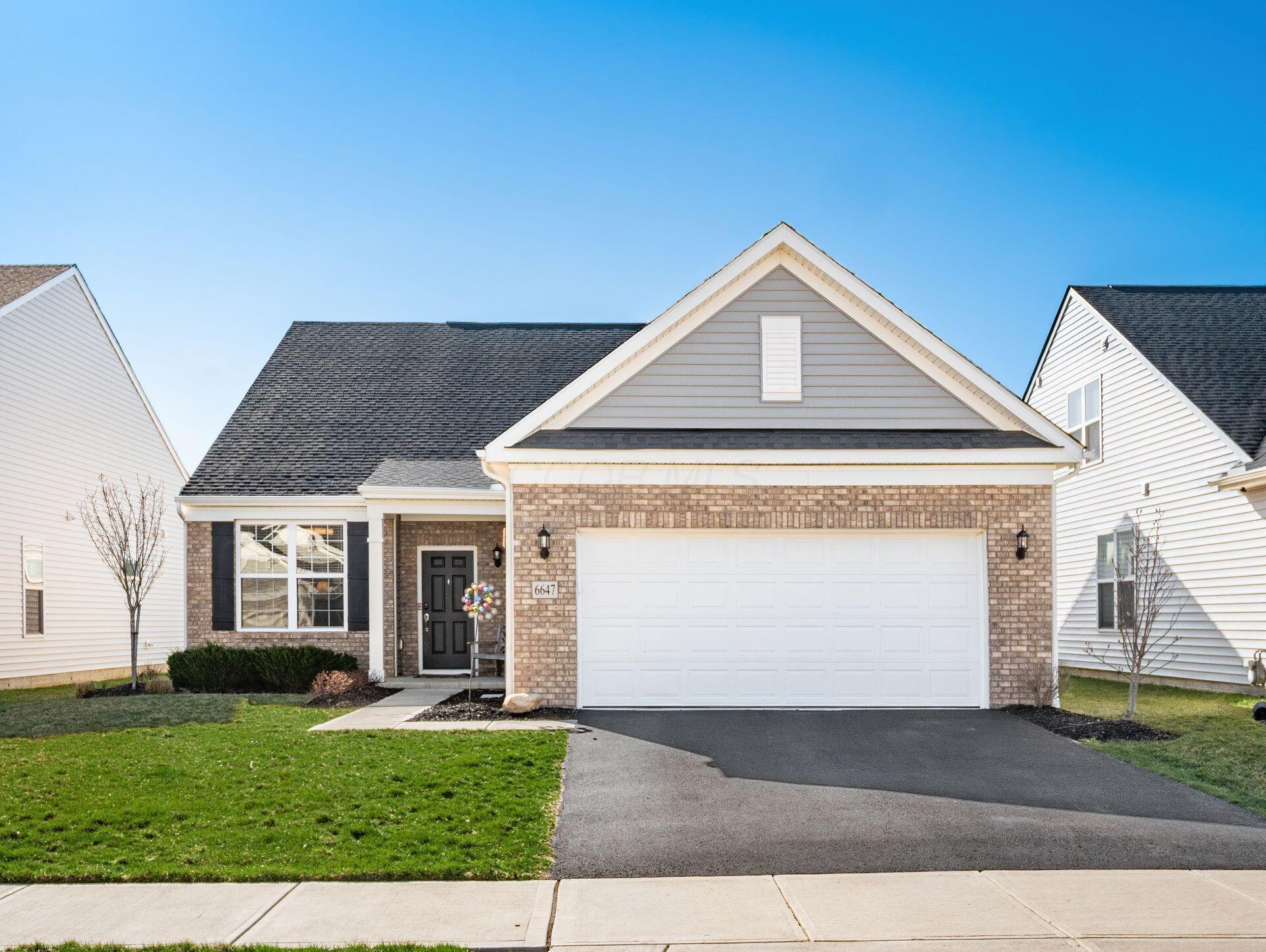 6647 Cat Singer Circle, Hilliard, Ohio image 1
