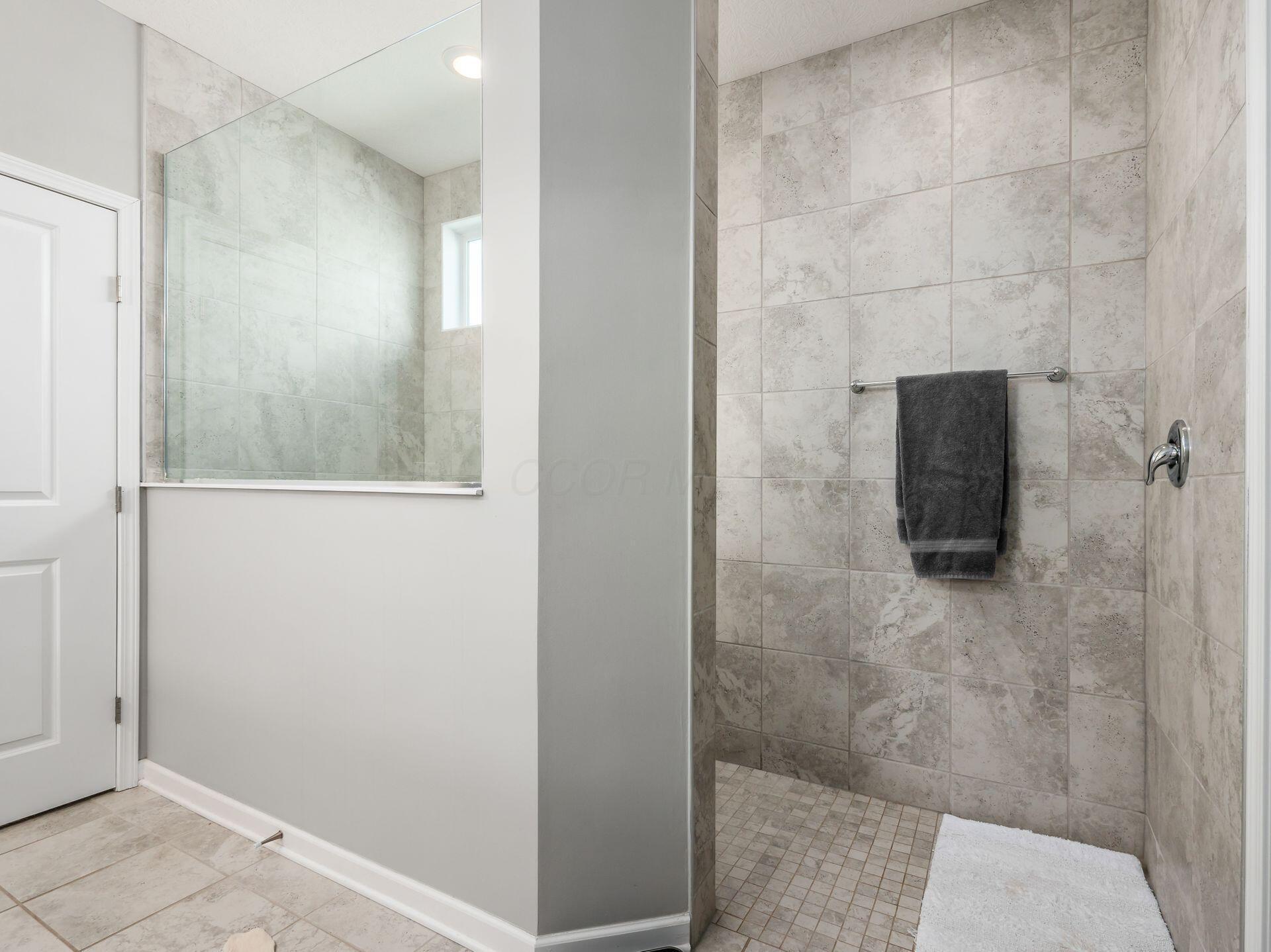 6647 Cat Singer Circle, Hilliard, Ohio image 16
