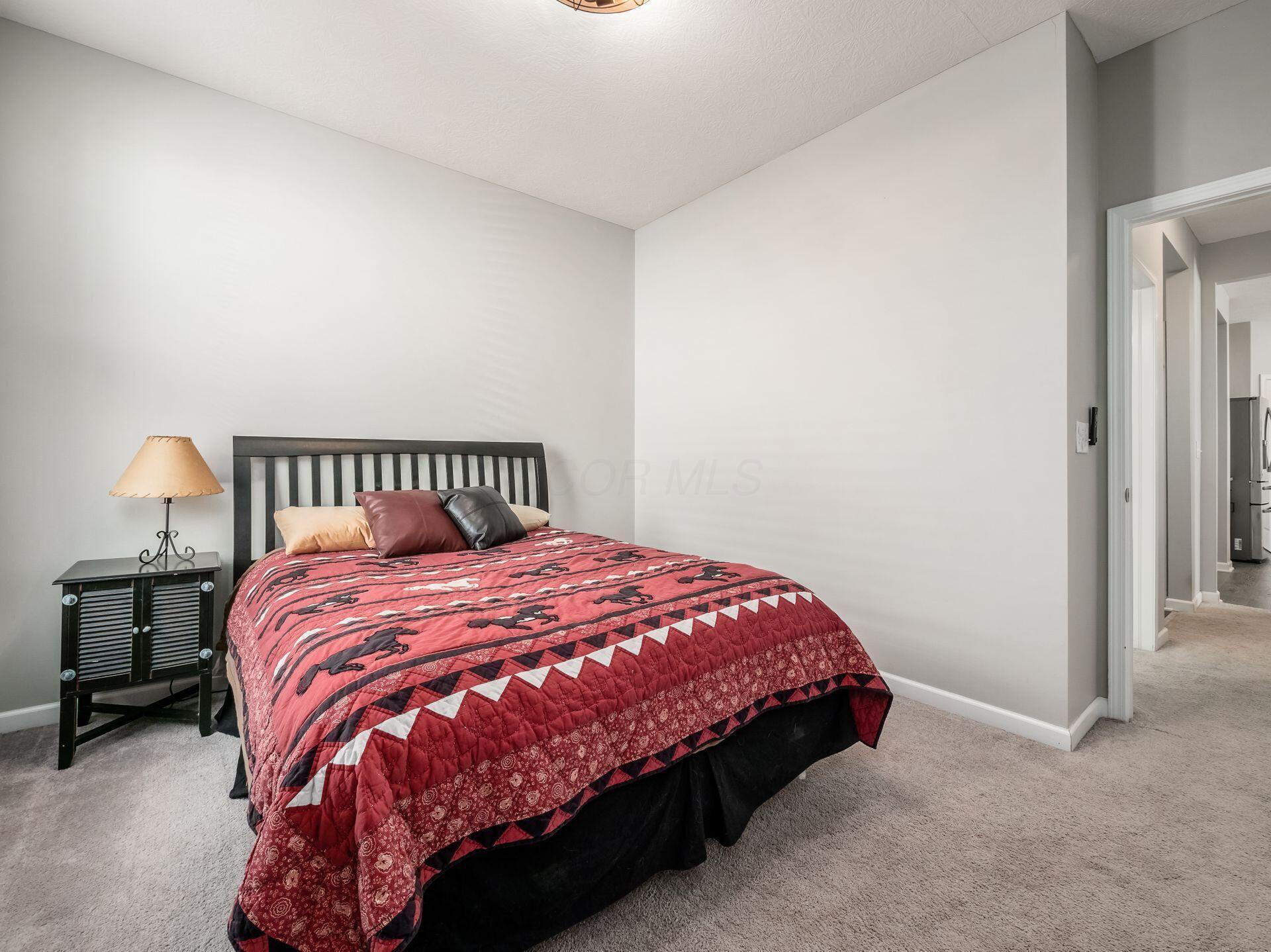 6647 Cat Singer Circle, Hilliard, Ohio image 21