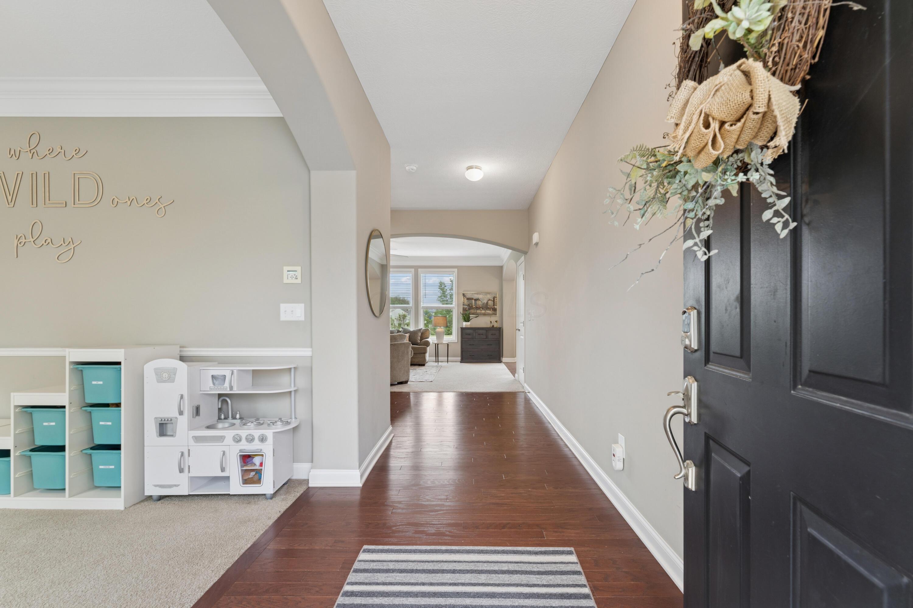 670 Sunbury Meadows Drive, Sunbury, Ohio image 3