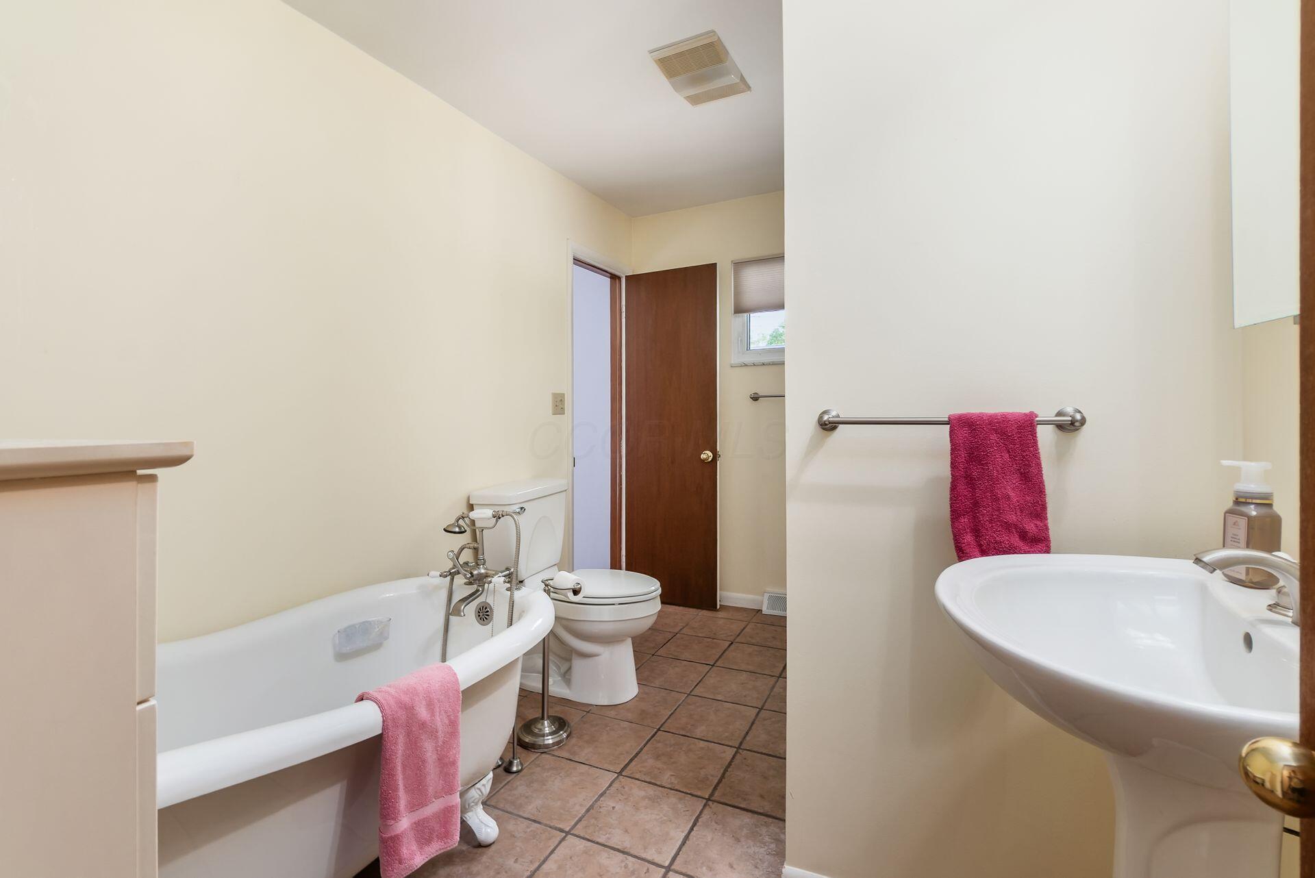 524 Cherrington Court, Westerville, Ohio image 14