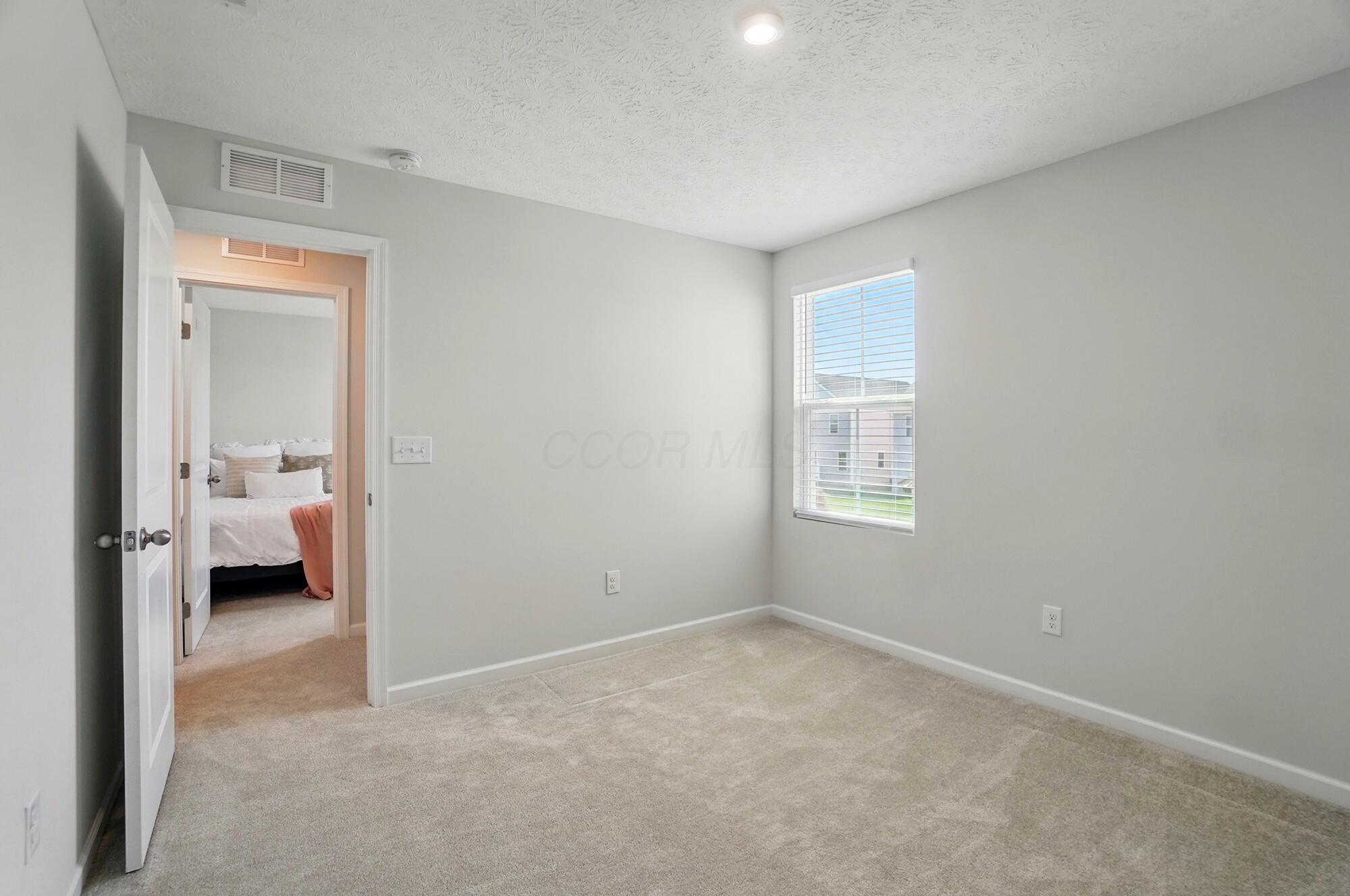 8537 Greengate Boulevard, Canal Winchester, Ohio image 38