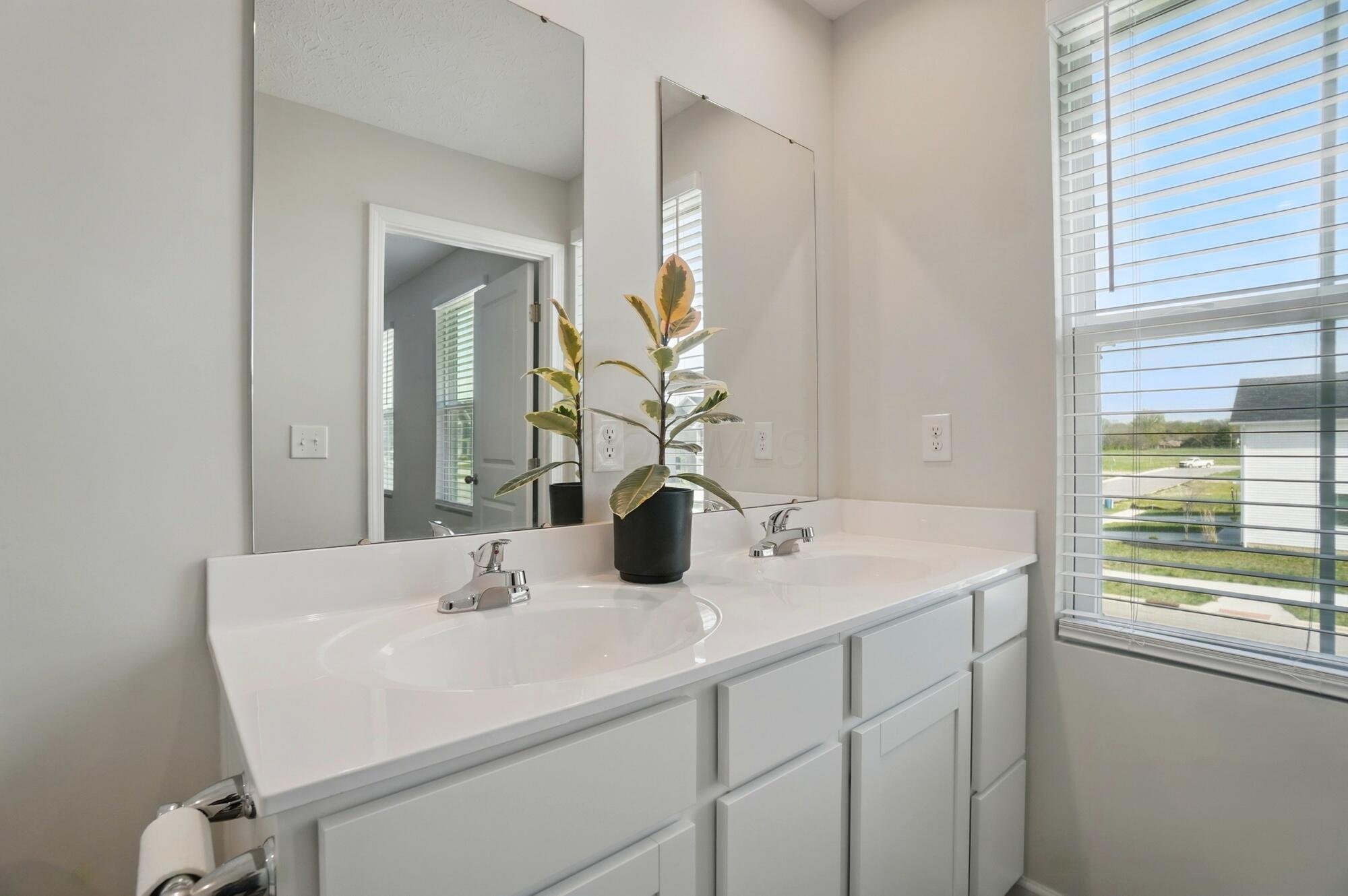 8537 Greengate Boulevard, Canal Winchester, Ohio image 24