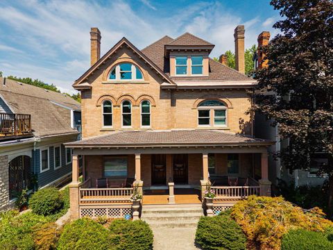 Photo of 420 W 6th Avenue, Columbus, OH 43201 (MLS # 225031637)