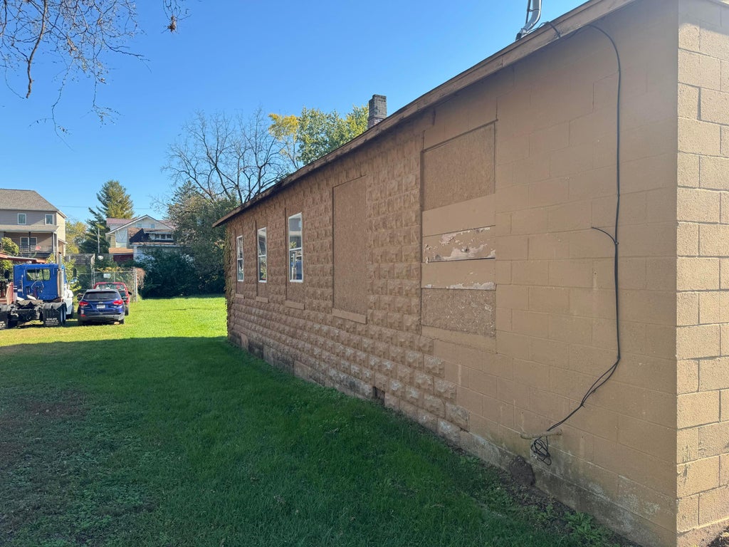 Photo of 430 N Fayette Street, Washington Court House, OH 43160 (MLS # 226040504)