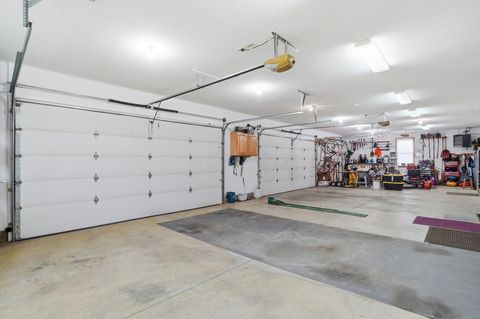 Tiny photo for 265 Waters Edge Drive, Hebron, OH 43025 (MLS # 226009740)