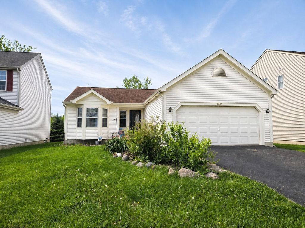 Photo of 5697 Silver Spurs Lane, Galloway, OH 43119 (MLS # 226014744)