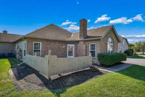 Photo of 2244 Willowside Lane, Grove City, OH 43123 (MLS # 226033850)