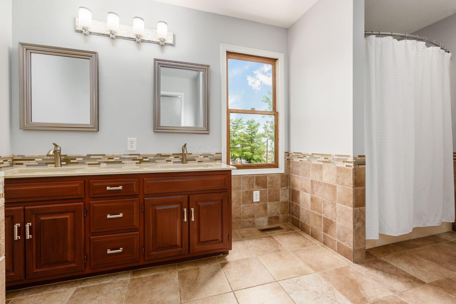 8809 Finlarig Drive, Dublin, Ohio image 33