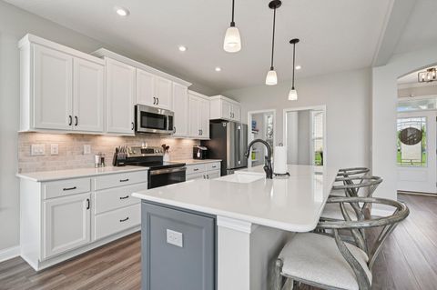 Tiny photo for 6044 Honey Farm Way, Grove City, OH 43123 (MLS # 226002499)