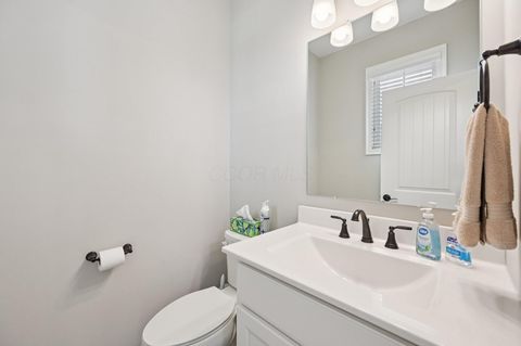 Tiny photo for 6044 Honey Farm Way, Grove City, OH 43123 (MLS # 226002499)