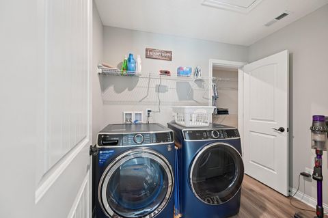 Tiny photo for 6044 Honey Farm Way, Grove City, OH 43123 (MLS # 226002499)