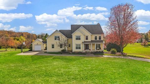 Photo of 105 Hidden Hills Drive, Pataskala, OH 43062 (MLS # 225041569)