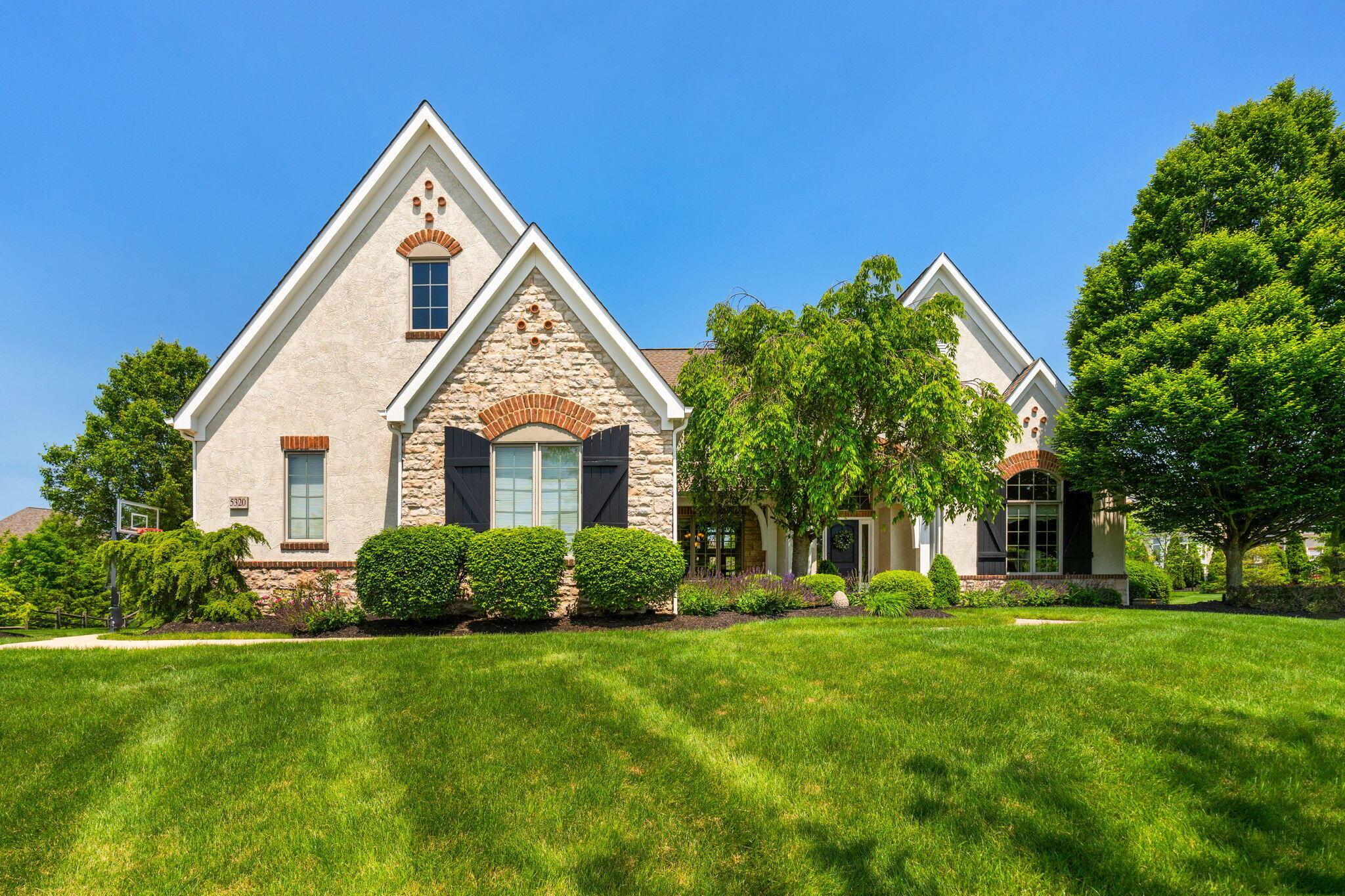 5320 Berwanger Drive, Powell, Ohio image 2