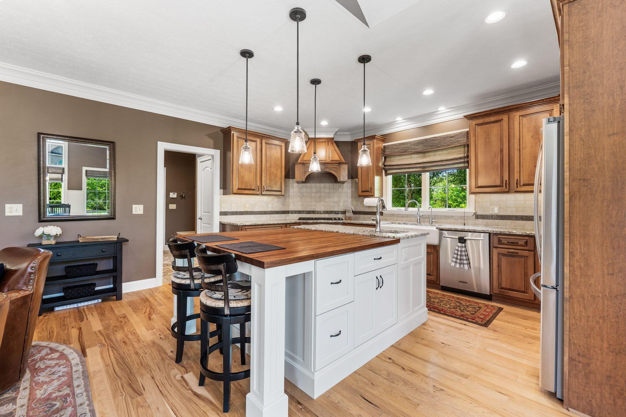 5320 Berwanger Drive, Powell, Ohio image 10