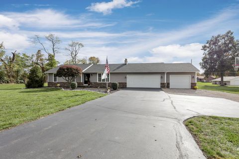 Photo of 1705 Ginder Road NW, Lancaster, OH 43130 (MLS # 225040643) Photo of 1705 Ginder Road NW, Lancaster, OH 43130 (MLS # 225040643)