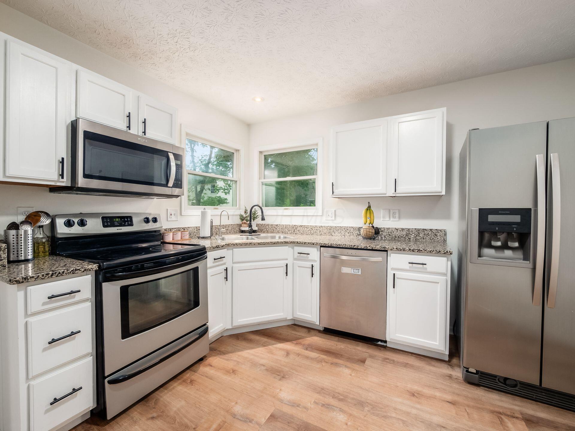 3523 Spring Branch Drive, Grove City, Ohio image 8