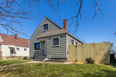Photo of 334 S Wayne Avenue, Columbus, OH 43204 (MLS # 226010897)