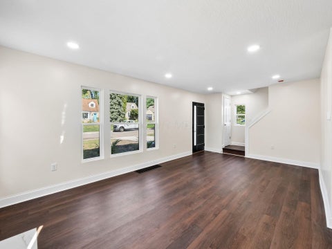 Tiny photo for 563 Park Boulevard, Worthington, OH 43085 (MLS # 226040310)