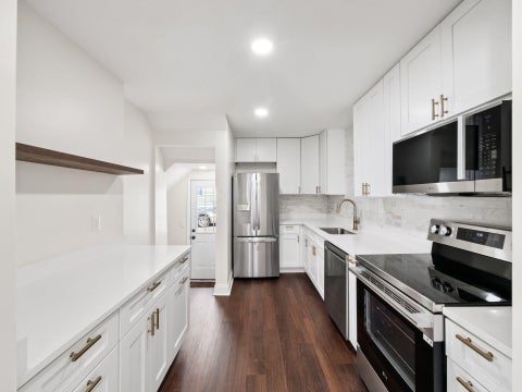 Tiny photo for 563 Park Boulevard, Worthington, OH 43085 (MLS # 226040310)