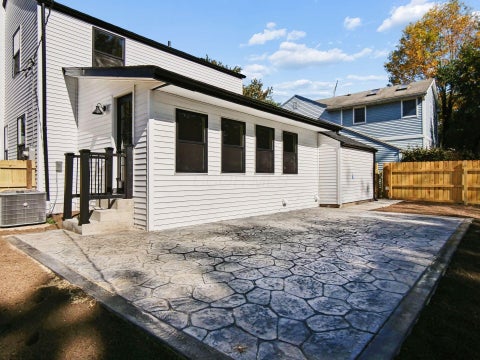 Tiny photo for 563 Park Boulevard, Worthington, OH 43085 (MLS # 226040310)