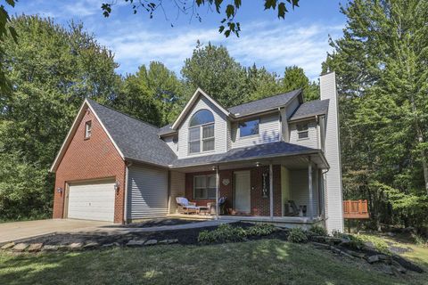 Photo of 6690 Watkins Road SW, Pataskala, OH 43062 (MLS # 225035285)