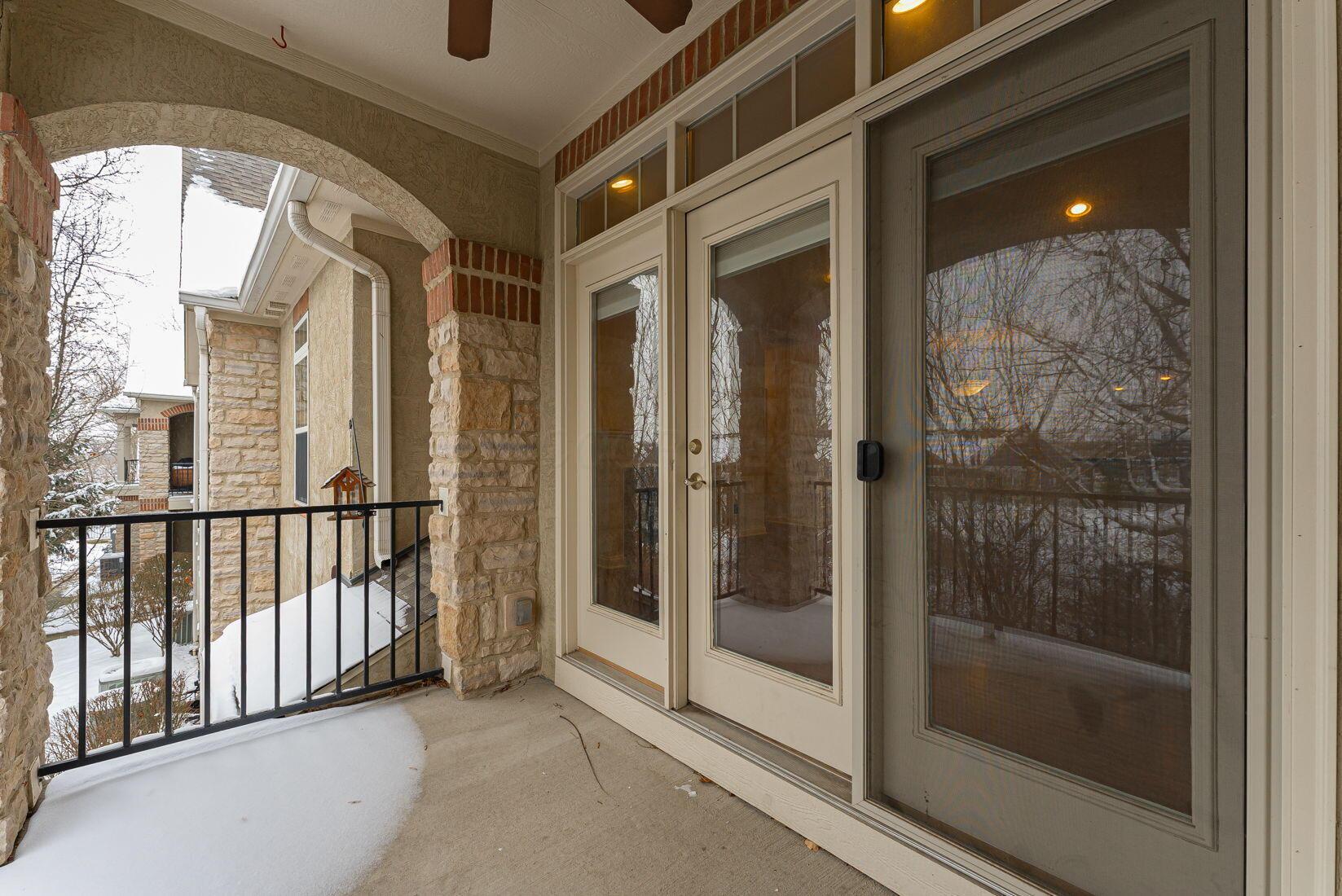 Columbus, Ohio 43204, United States, 2 Bedrooms Bedrooms, ,2 BathroomsBathrooms,Residential,Contingent,38520