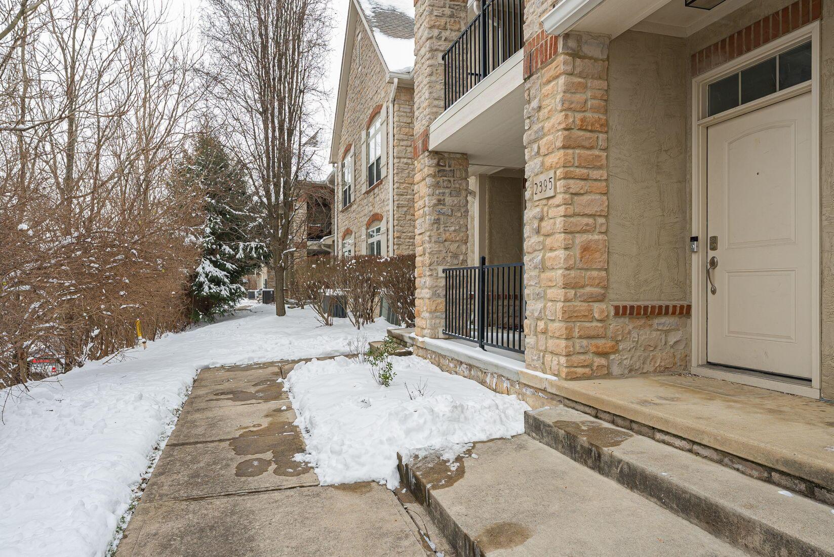 Columbus, Ohio 43204, United States, 2 Bedrooms Bedrooms, ,2 BathroomsBathrooms,Residential,Contingent,38520