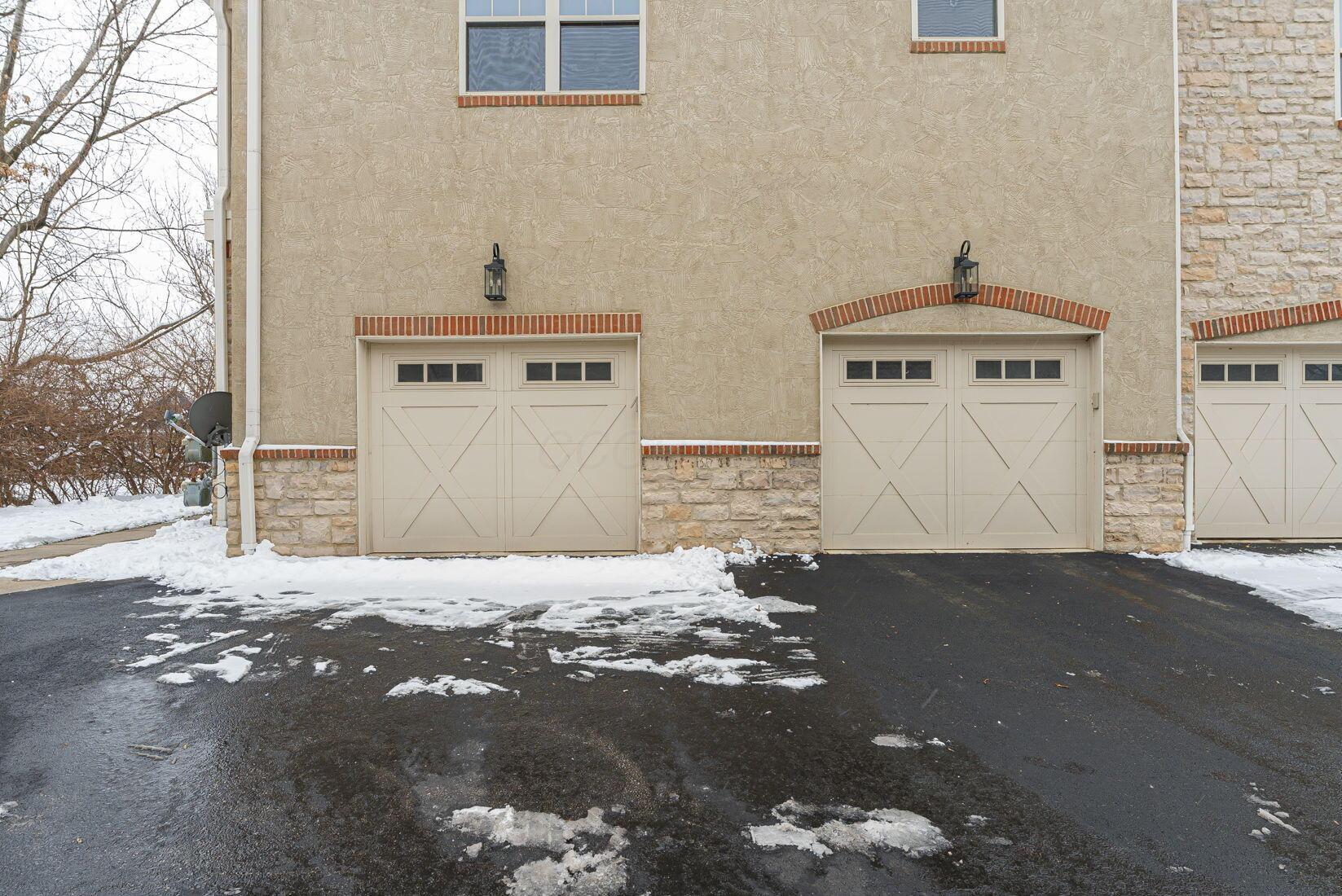 Columbus, Ohio 43204, United States, 2 Bedrooms Bedrooms, ,2 BathroomsBathrooms,Residential,Contingent,38520