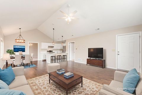 Tiny photo for 2464 Meadow Glade Drive, Hilliard, OH 43026 (MLS # 226002999)