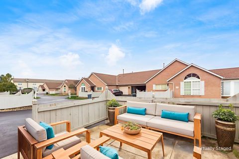 Tiny photo for 2464 Meadow Glade Drive, Hilliard, OH 43026 (MLS # 226002999)