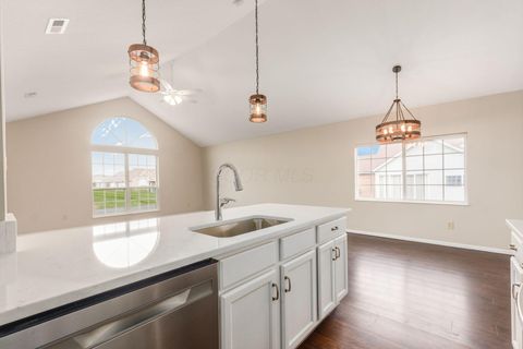 Tiny photo for 2464 Meadow Glade Drive, Hilliard, OH 43026 (MLS # 226002999)