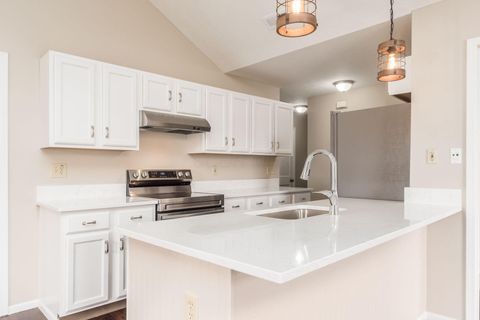 Tiny photo for 2464 Meadow Glade Drive, Hilliard, OH 43026 (MLS # 226002999)