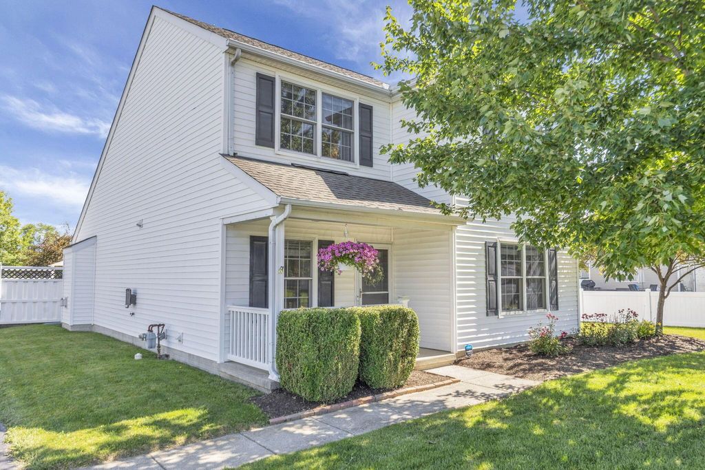 Photo of 5514 Oakhurst Drive, Hebron, OH 43025 (MLS # 226023077)
