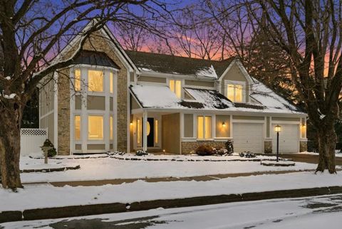 Photo of 818 Werner Way, Columbus, OH 43085 (MLS # 226005240)