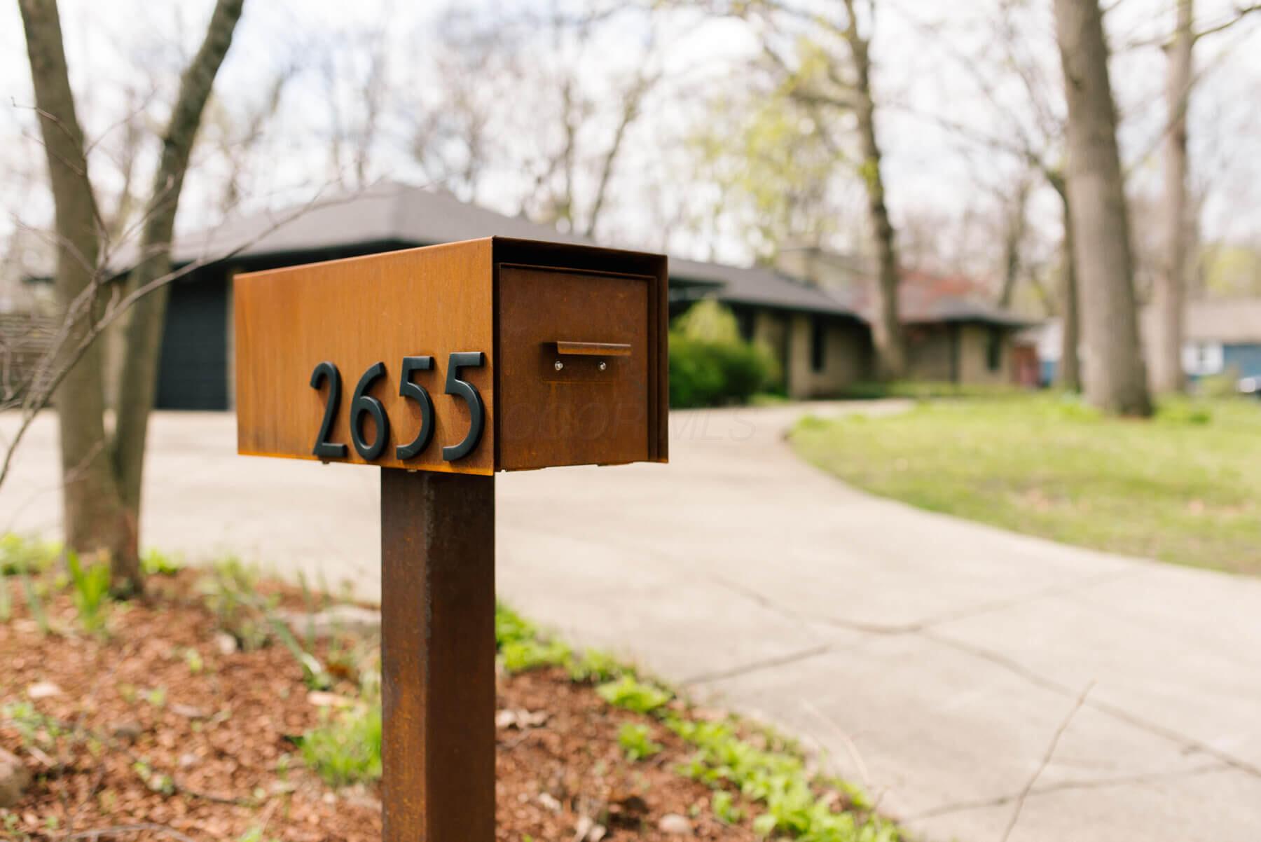 2655 Minerva Lake Road