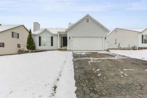 Photo of 1483 Autumn Drive, Lancaster, OH 43130 (MLS # 225044934)