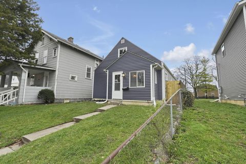 Photo of 227 S Hague Avenue, Columbus, OH 43204 (MLS # 226009629)