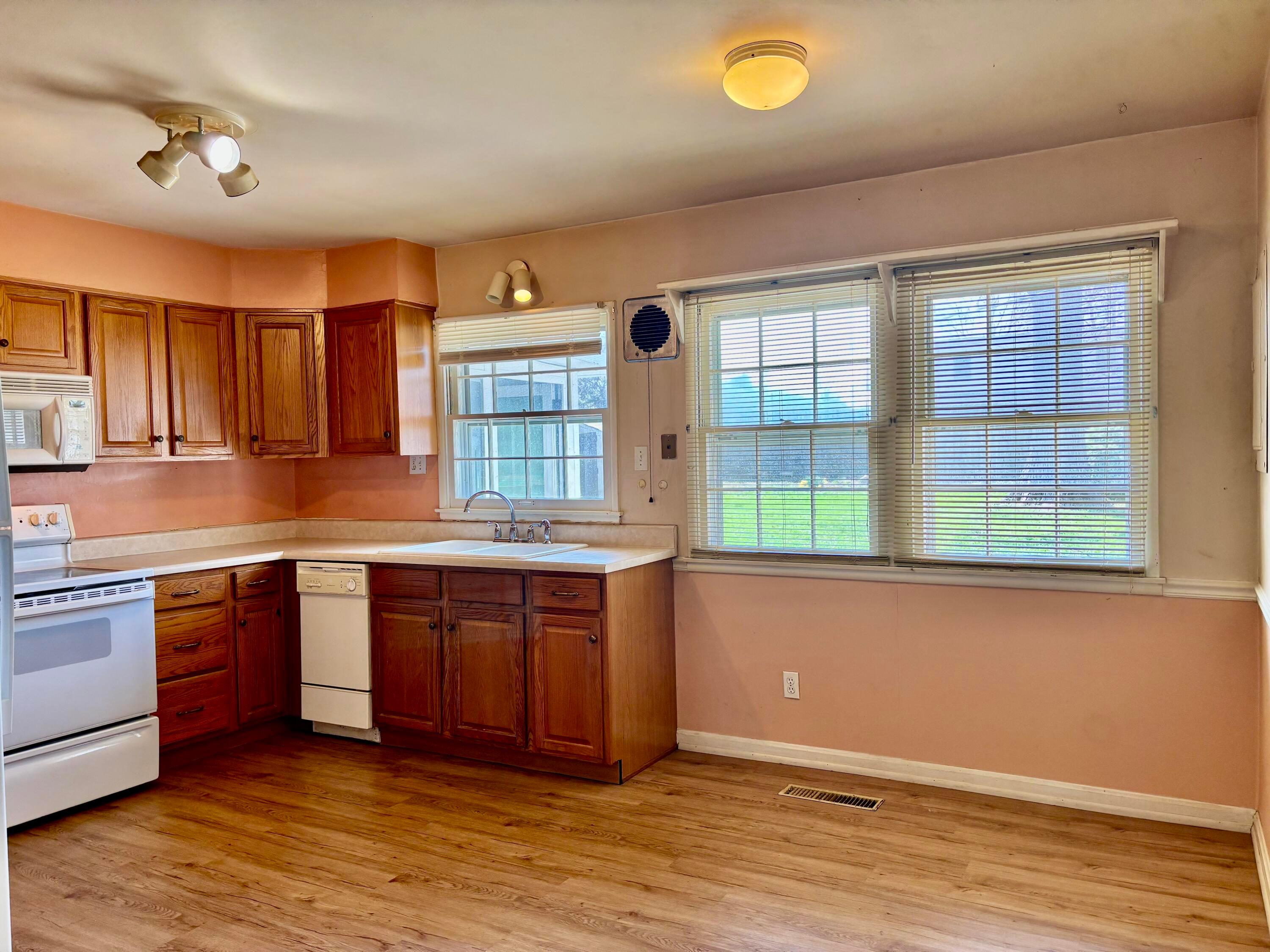 313 Danhurst Road, Columbus, Ohio image 7